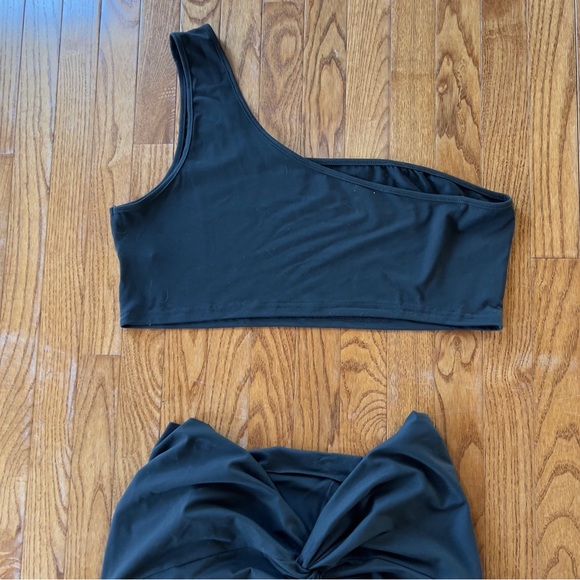 2 Piece Set - Picture 3 of 4